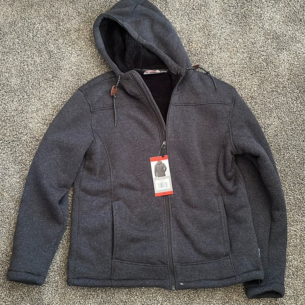 Rugged Elements sweater. Never worn. Size medium
